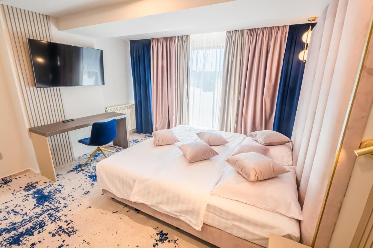 Hotel Pensiunea Iristar